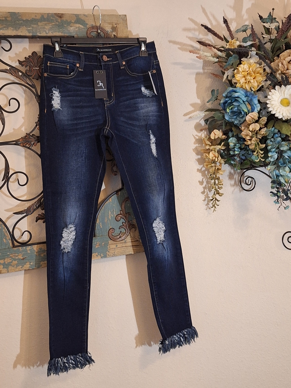 Dark Indigo Distressed Skinny Jeans with Frayed Hem